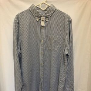 Gap Seersucker Button Down Shirt
